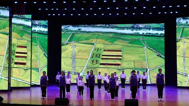 平凉少年新闻学院孩子们朗诵的《李商隐与泾州》的两首诗