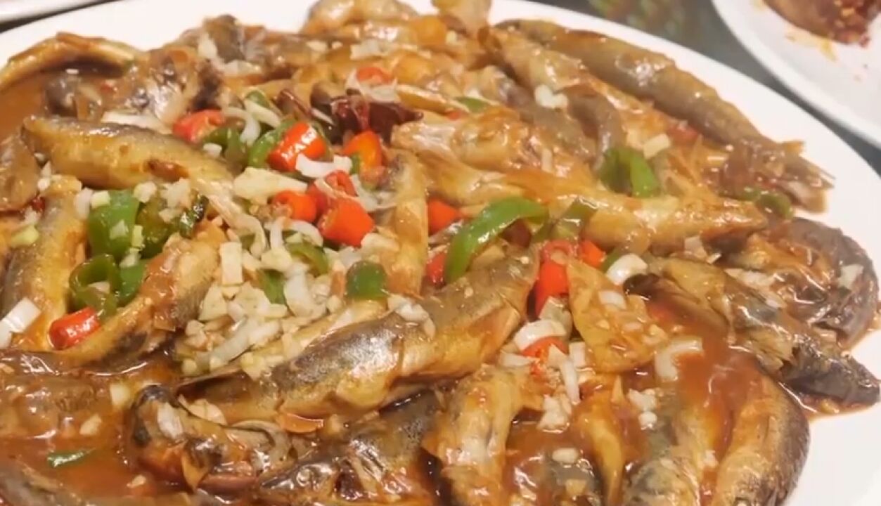 东北特产“柳根鱼”,味道鲜美肉质细腻,深受众多食客喜爱