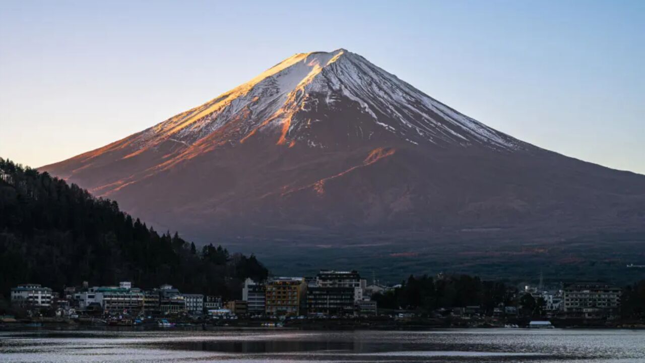 一名58岁的中国籍男子登富士山时失去意识后死亡