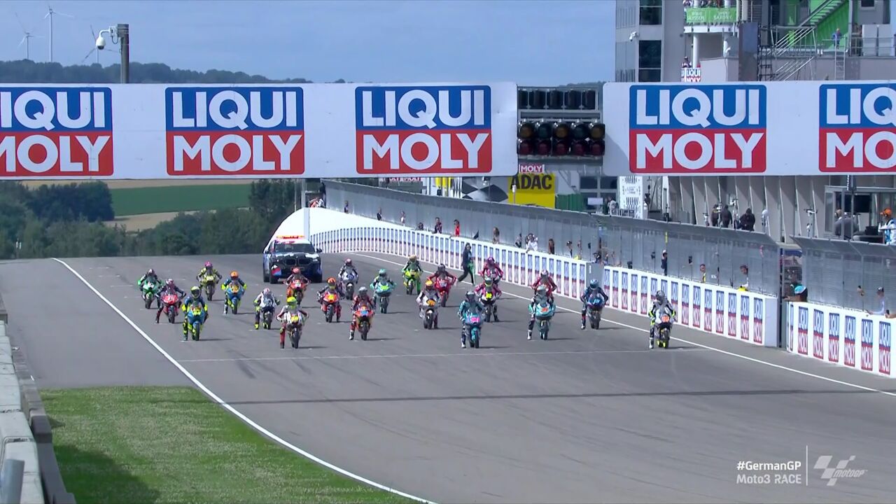 Moto3德国站开始!维耶尔守住领先位置 穆尼奥斯冲进前二