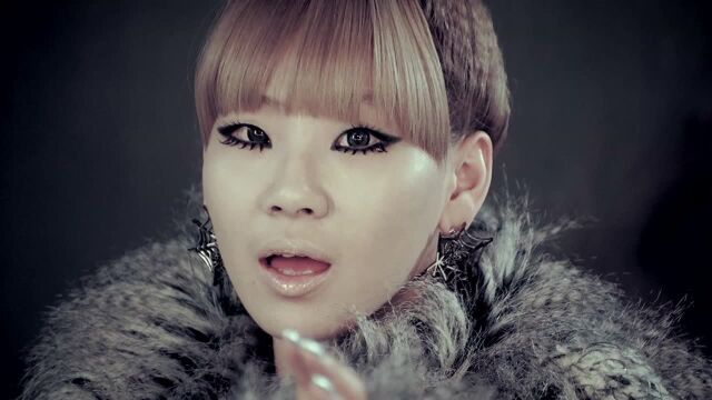 2NE1《아파 (SLOW)》