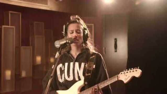 Anjulie  FUYL (live session)