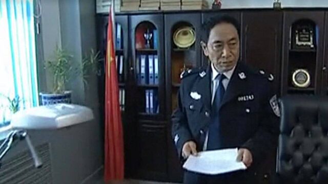 《我非英雄》第21集03:李未成深知自己惹上了麻烦,同时警局内王重申请调查李未成