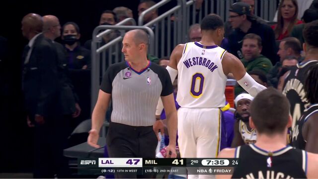 NBA常规赛：湖人vs雄鹿第2节中文解说回放