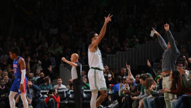 活塞112-128凯尔特人 绿军双探花合砍61分迎四连胜