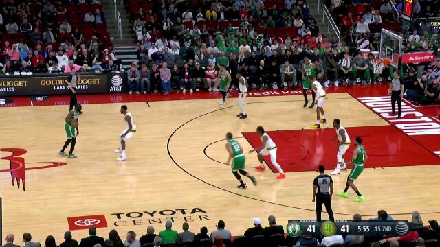 内线禁区不容侵犯！两队篮下设防互送封盖