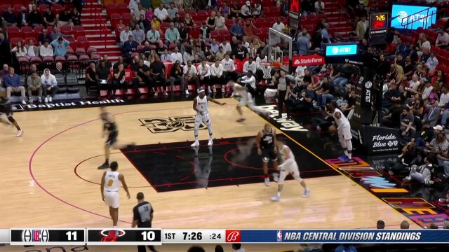 泡椒妙传连线 祖巴茨心领神会双手重扣