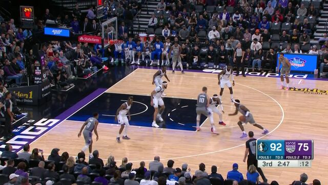 NBA常规赛：独行侠vs国王第3节中文解说回放