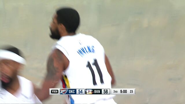 机会就在那一刹那！欧文抓住时机助攻克拉克斯顿暴扣虐框