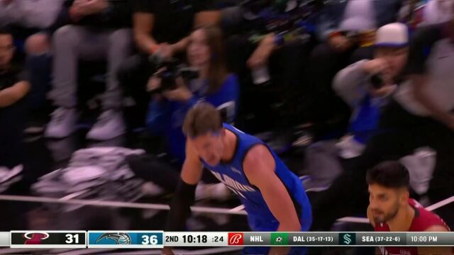 猛虎下山无人可挡 瓦格纳飞身暴扣气势如虹