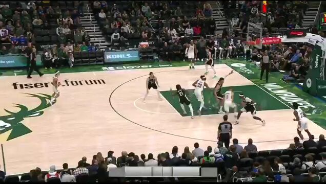NBA常规赛：步行者vs雄鹿第3节中文解说回放
