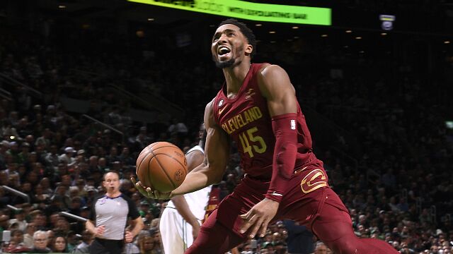 米切尔vs凯尔特人集锦 空砍44分4篮板5助攻难阻失利