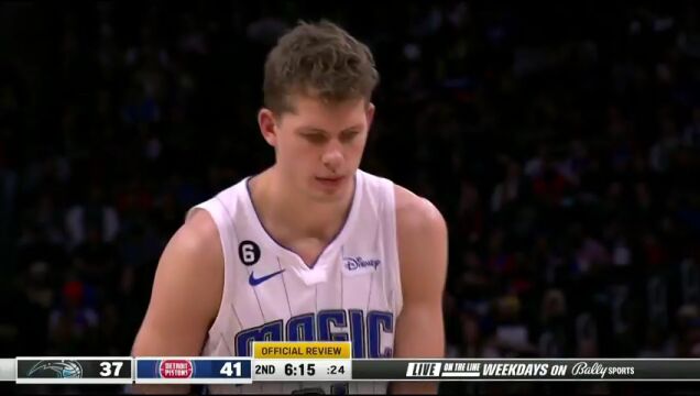 NBA常规赛：魔术vs活塞 中文解说全场回放
