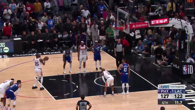 威少垃圾话干扰罚球 KD笑回：别搞我啊！你这个坏蛋