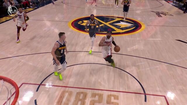 王猛：文森特转换冲击篮筐2+1相当于是从第一个危险的绝境里抽身而出