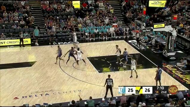 NBA夏季联赛：灰熊vs爵士第2节中文解说回放