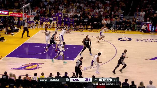 八村垒进攻火热连取7分！湖人首节35-9追平季后赛历史首节最大