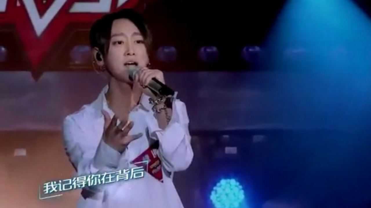 魏巡演唱我怀念的别有韵味网友这歌声令人难以忘记