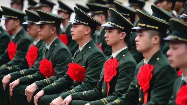 义务兵服役两年领多少“退伍费”?再看看士官,网友:这差距没谁了!