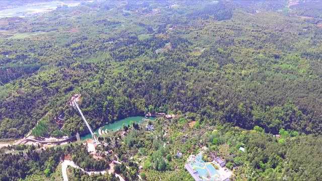 四川绵阳江油市大康镇天然奇景佛爷洞航拍:洞中有洞、景中有景