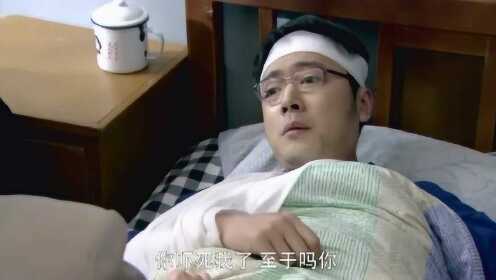 心机儿子装病挺传神，连老妈都能欺骗，瞧他笑得那傻样