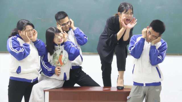 老师让学生用“漂亮”造句,没想老师听到后都害羞了,人才啊