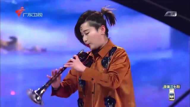 中音加键唢呐吹奏经典乐曲,板胡节奏感强烈,大鼓穿插其中