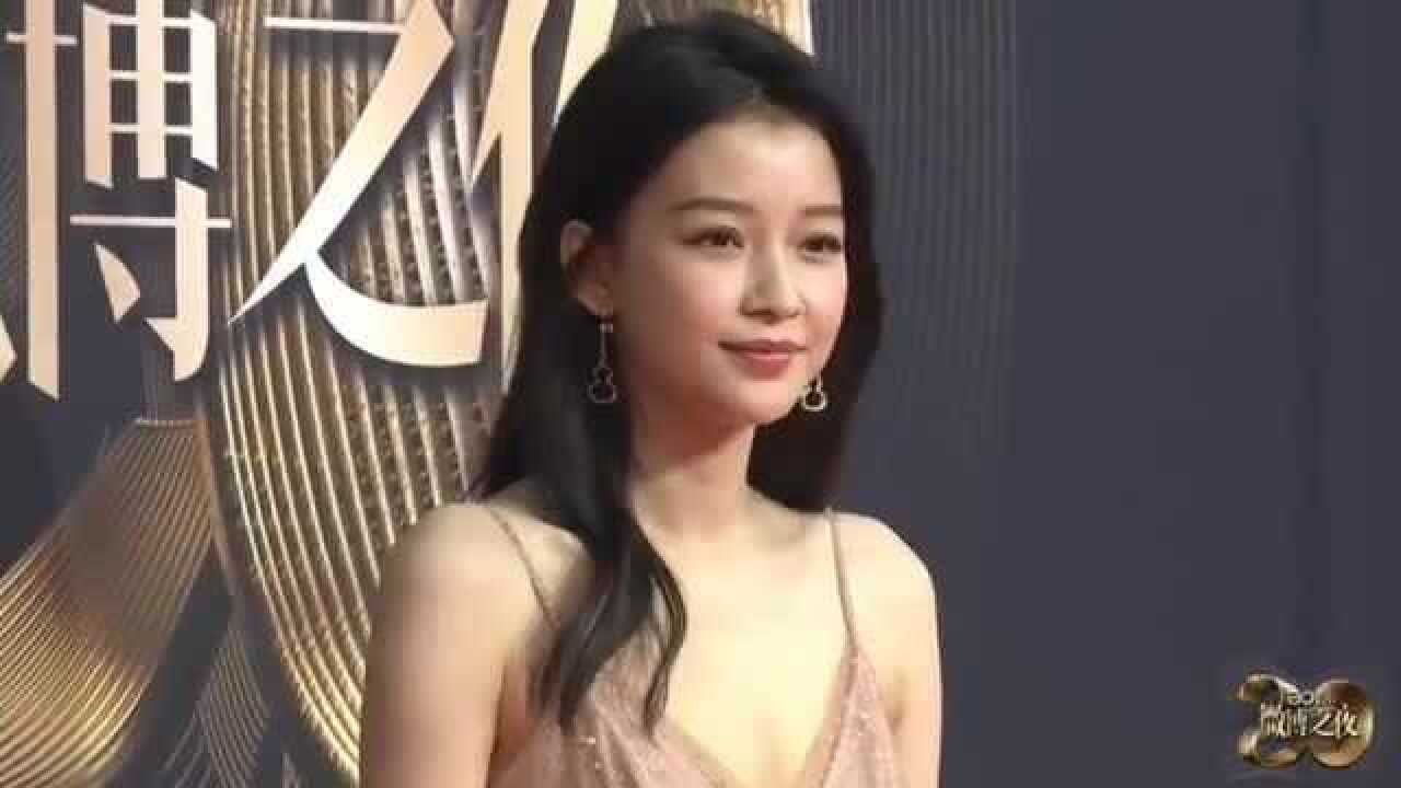 孙怡微博之夜走红毯女神粉色长裙超身材简直太美了