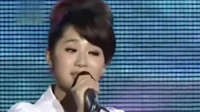 09年的杨紫演唱《留夏》,真的超嫩超可爱的小猴紫!