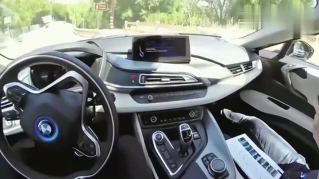 BMWi8语音初体验,这语音系统是认真的吗