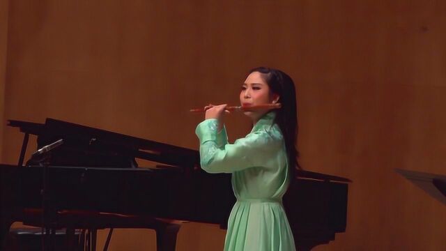 青年笛箫演奏家陈昀颖演奏《八板》,音色美妙,令人沉醉