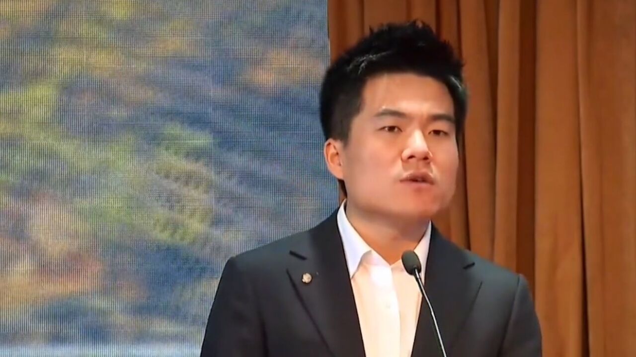 董宇辉一人成军,自曝20天带货8个亿,谦虚表示都是团队的功劳