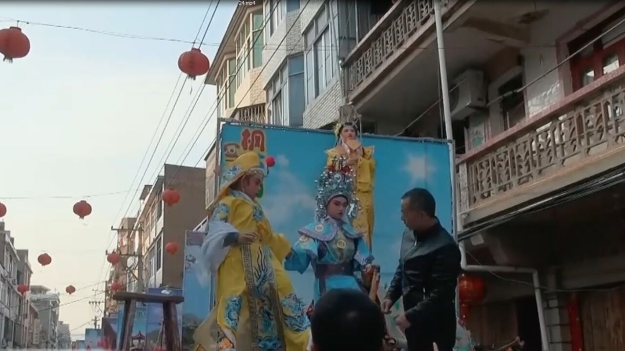 福建仙游枫亭元宵游灯民俗 学会通过乞彩习俗,来筹措灯会资金