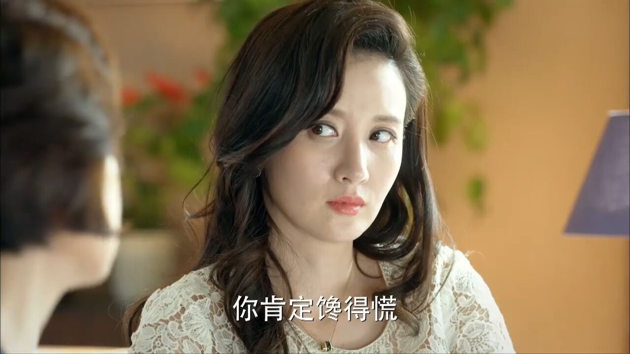 女儿背着女婿勾搭小白脸,不料岳母一番话,立马让她没脸