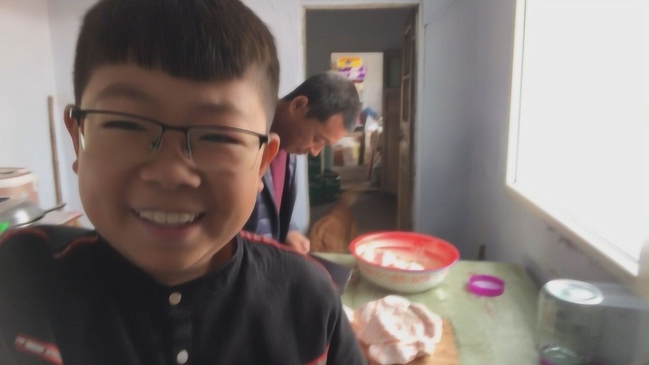 农村小飞阳肥肉也是宝能下酒能包饺子小伙吃的太有食欲了