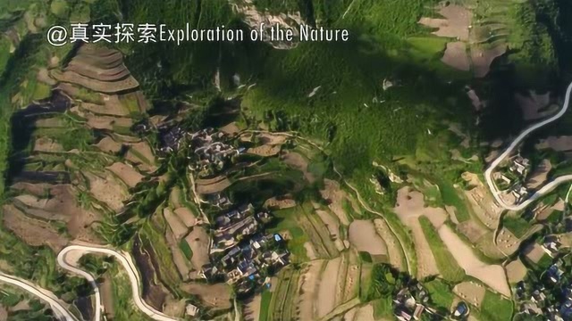 航拍大秦岭47:喀斯特大峡谷旁的北方梯田甘肃天水武山县金家门村铁柳儿