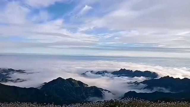 云端的太白山