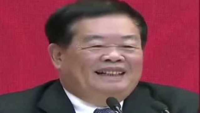 曹德旺大智若愚,看起来老实憨厚,也许这正是他成功的原因吧?