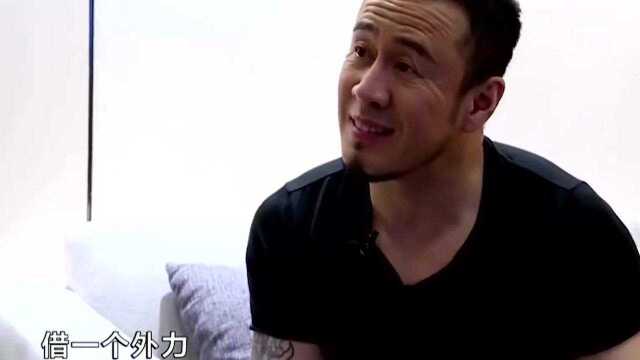 硬汉一枚的杨坤,挑战神曲《痒》,费玉清华晨宇现场支招