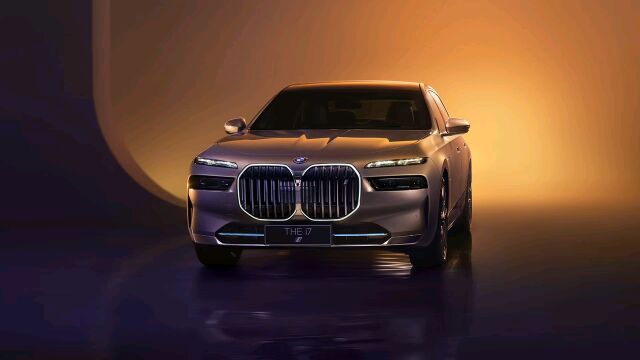 灵感闪耀,辉映感官.全新BMW 7系全球首发,#THEi7 以非凡之势磅礴而至#颠覆想象