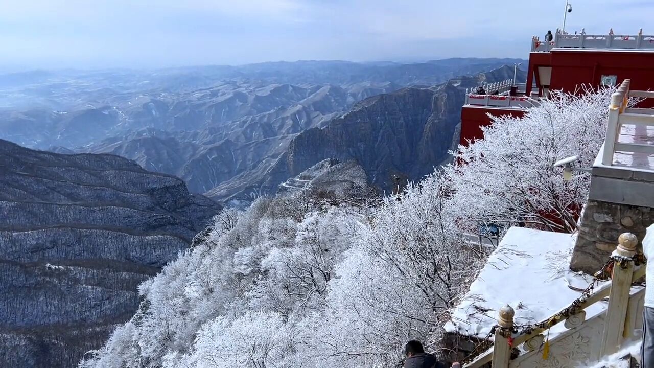 雪后云台山群山银装素裹宛如水墨画!千里江山图真的存在!