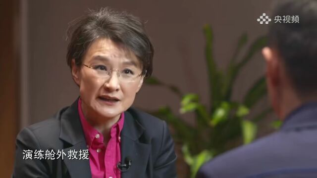 “国泰民安脸”,超美