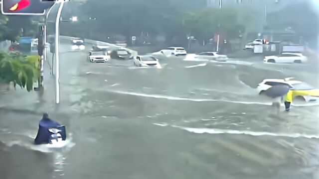 12小时雨量达211.3毫米 海南海口发布暴雨红色预警