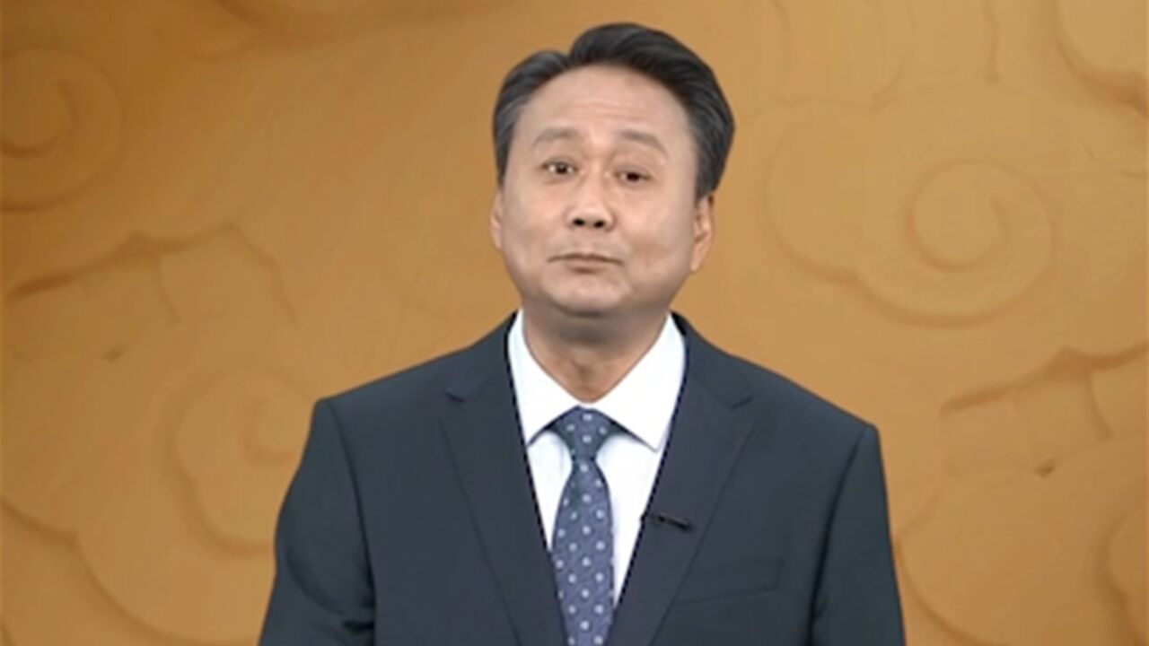 “孟臣款水平壶”口盖为嵌入式,此壶胎薄体轻,放入水中不沉不倒