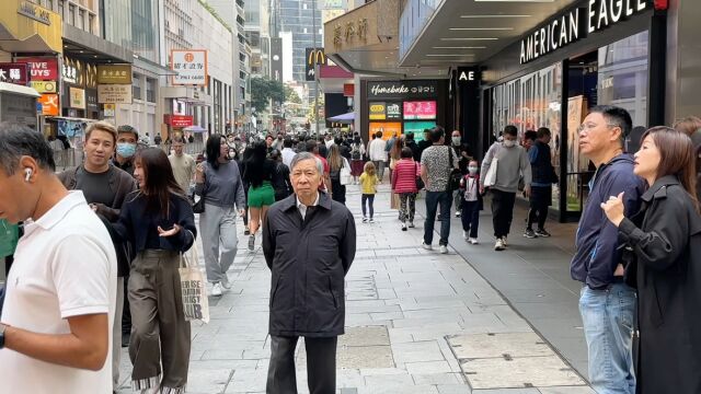 香港街头最新现状,拍摄于4月17日周一下午,香港中环皇后大道