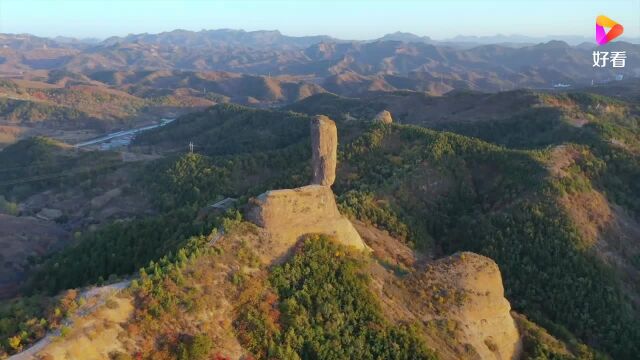 河北承德一座奇葩的山,上粗下细,形式棒槌,大自然鬼斧神工!