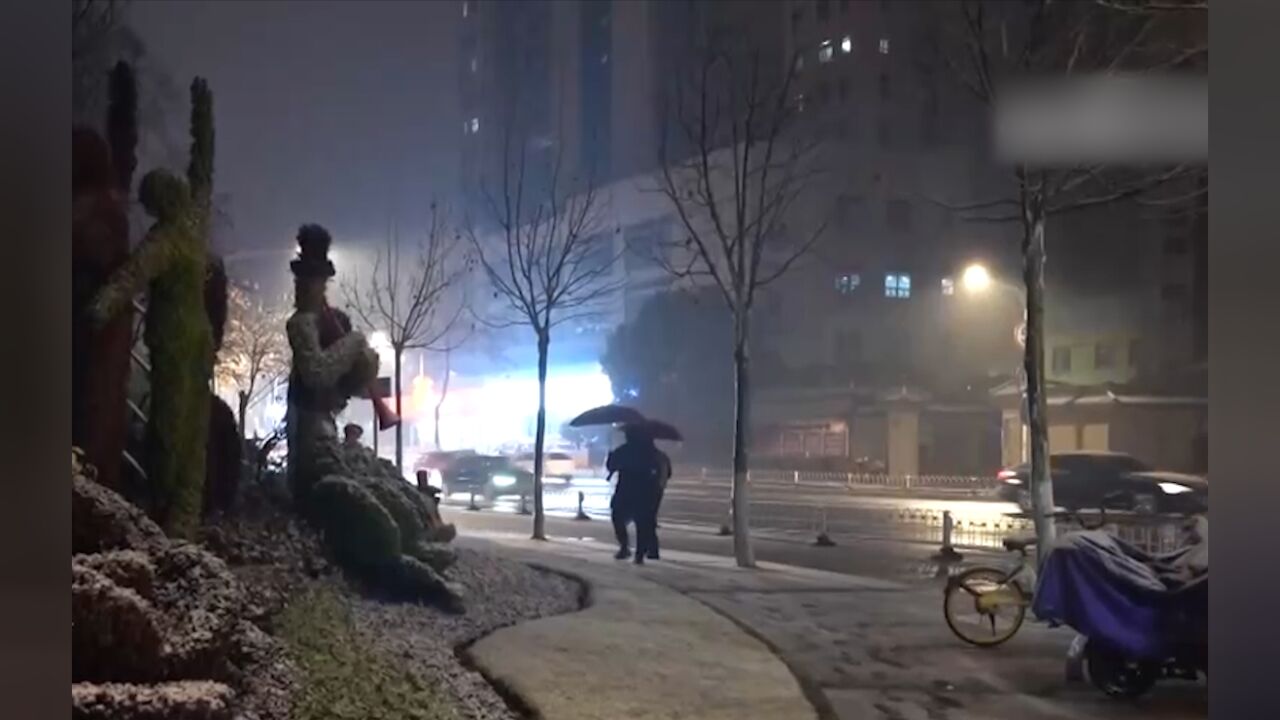 江苏:雨雪天气持续,多地出现深度积雪