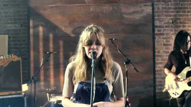 Alexandra Savior  Girlie  Vevo dscvr (Live)