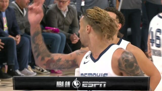 给机会是真中用啊！泰勒斯-琼斯三分抬手就中一箭穿心