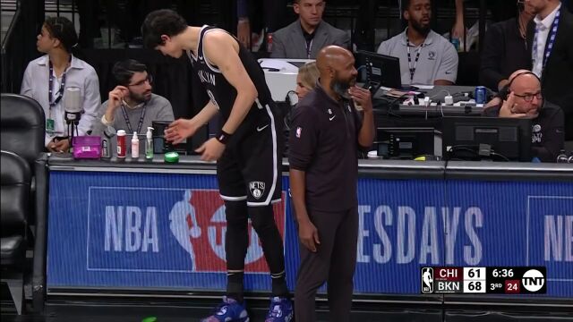 NBA常规赛：公牛vs篮网第3节英文原声回放